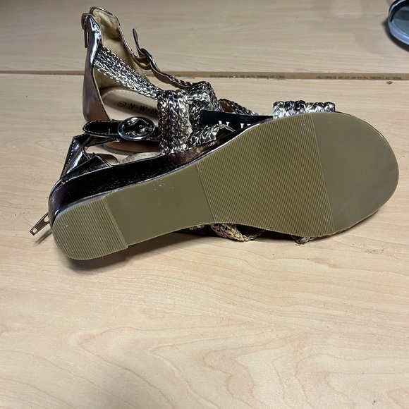 Designer sanders 3 pair new with tags bundle - Picture 7 of 12